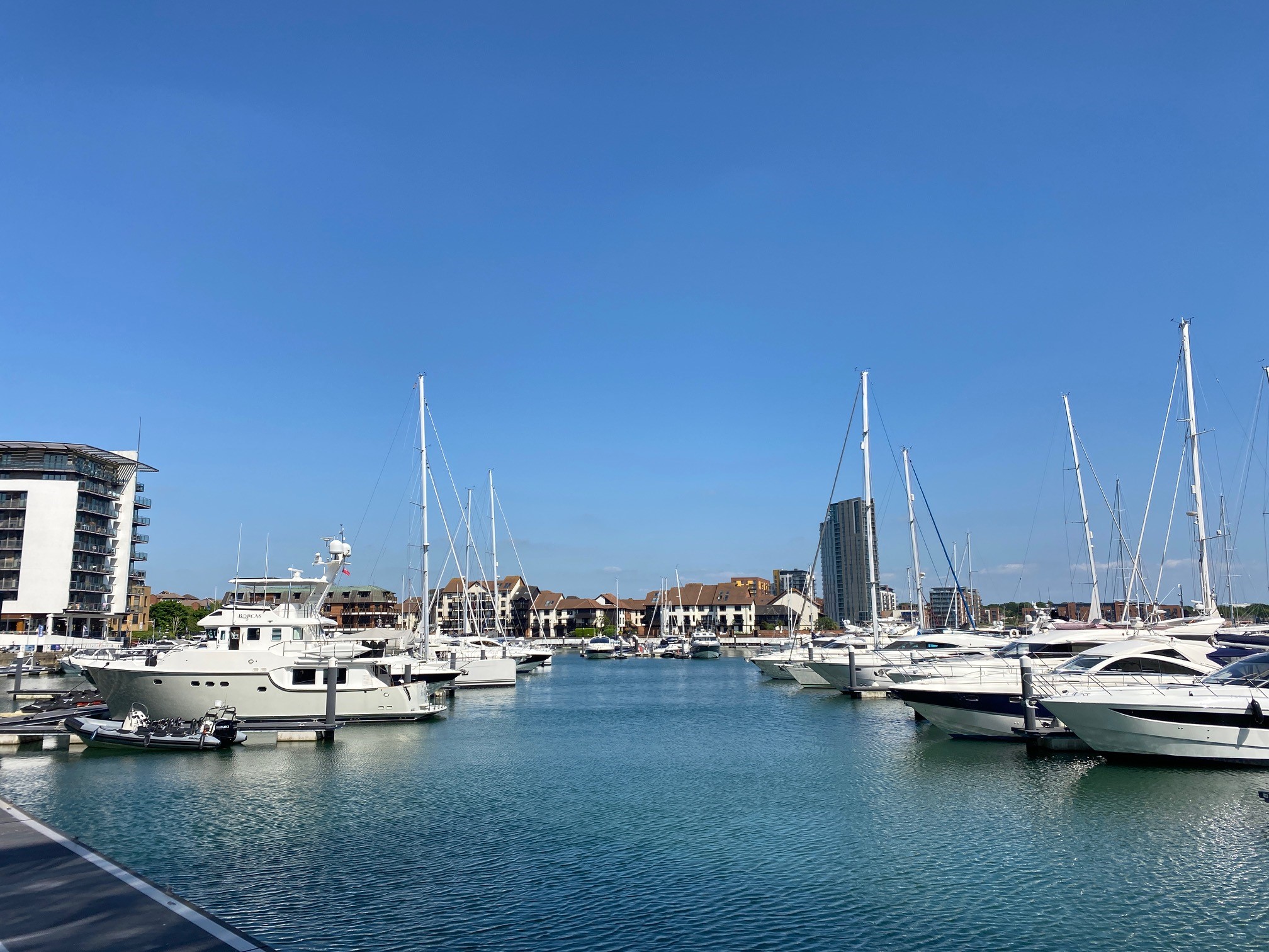 waterfront5.jpg (1)