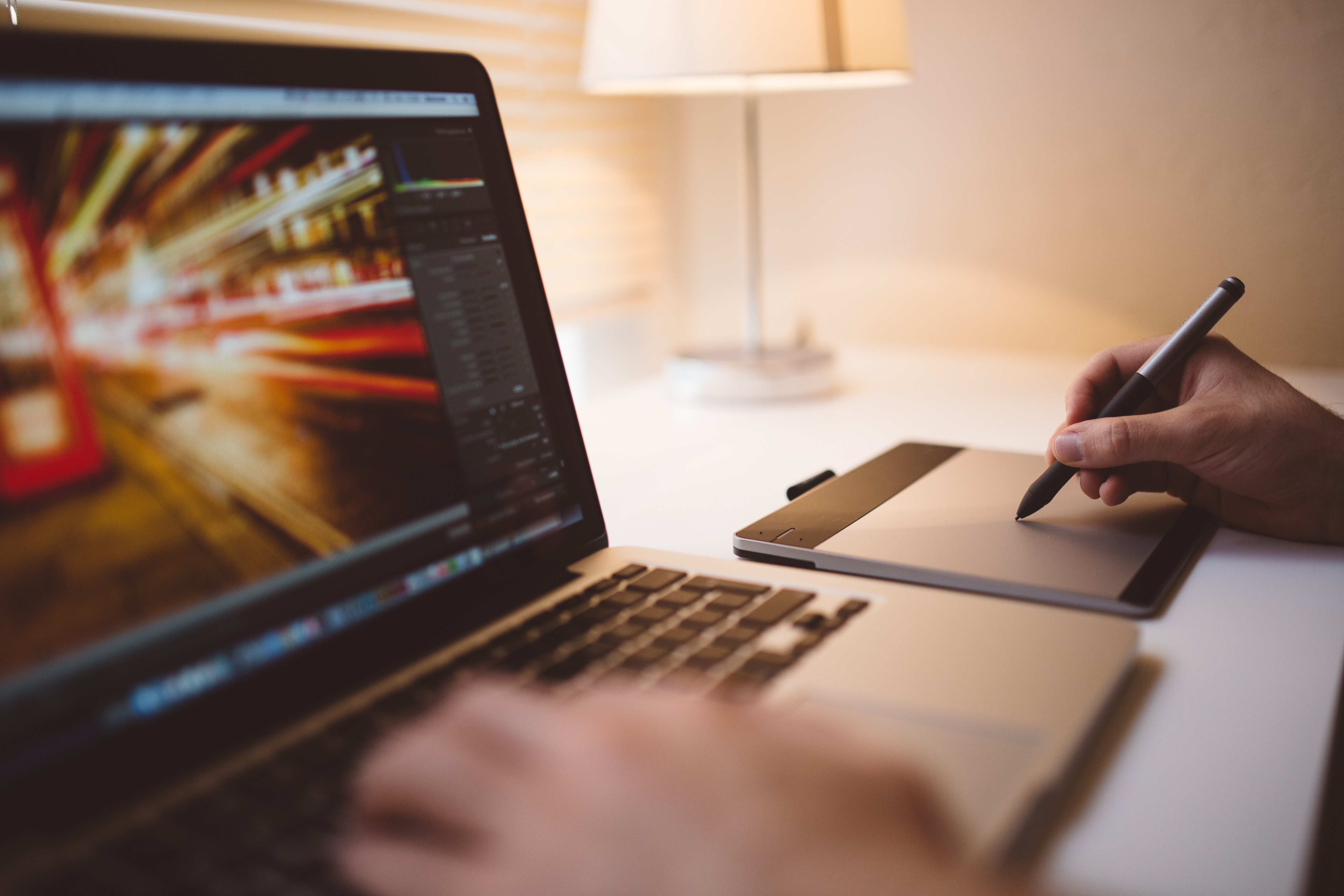 creative-designer-editing-34199-1.jpg